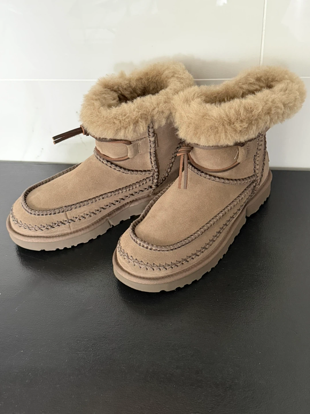 UGG Tasman LTA Boot, Size 8
