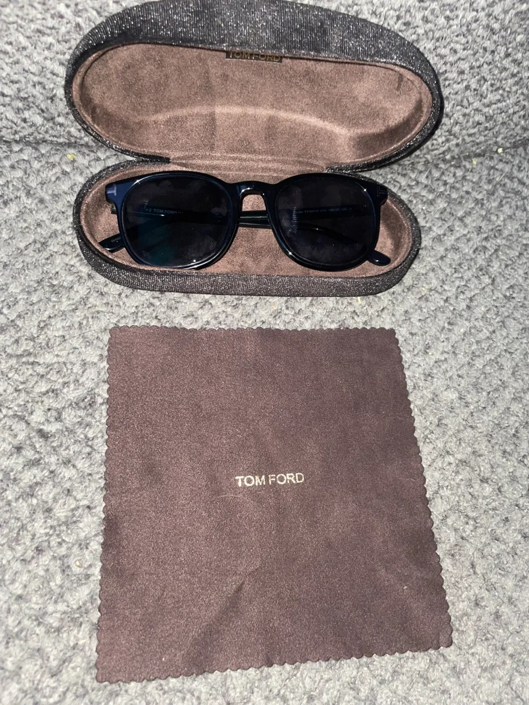 Tom Ford Black Sunglasses with Case image indicator(4)