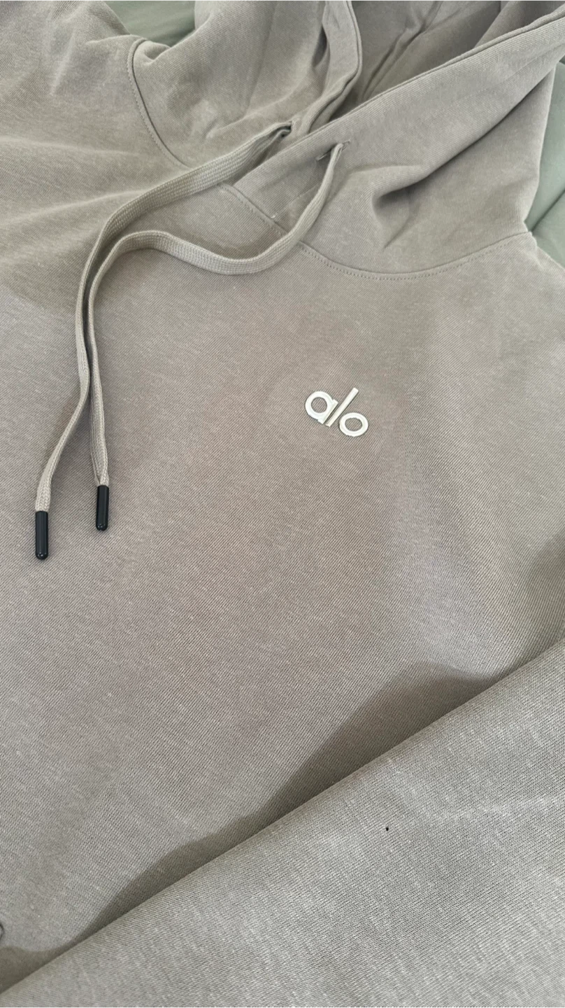 Yoga Hoodie - Size large - photo 2