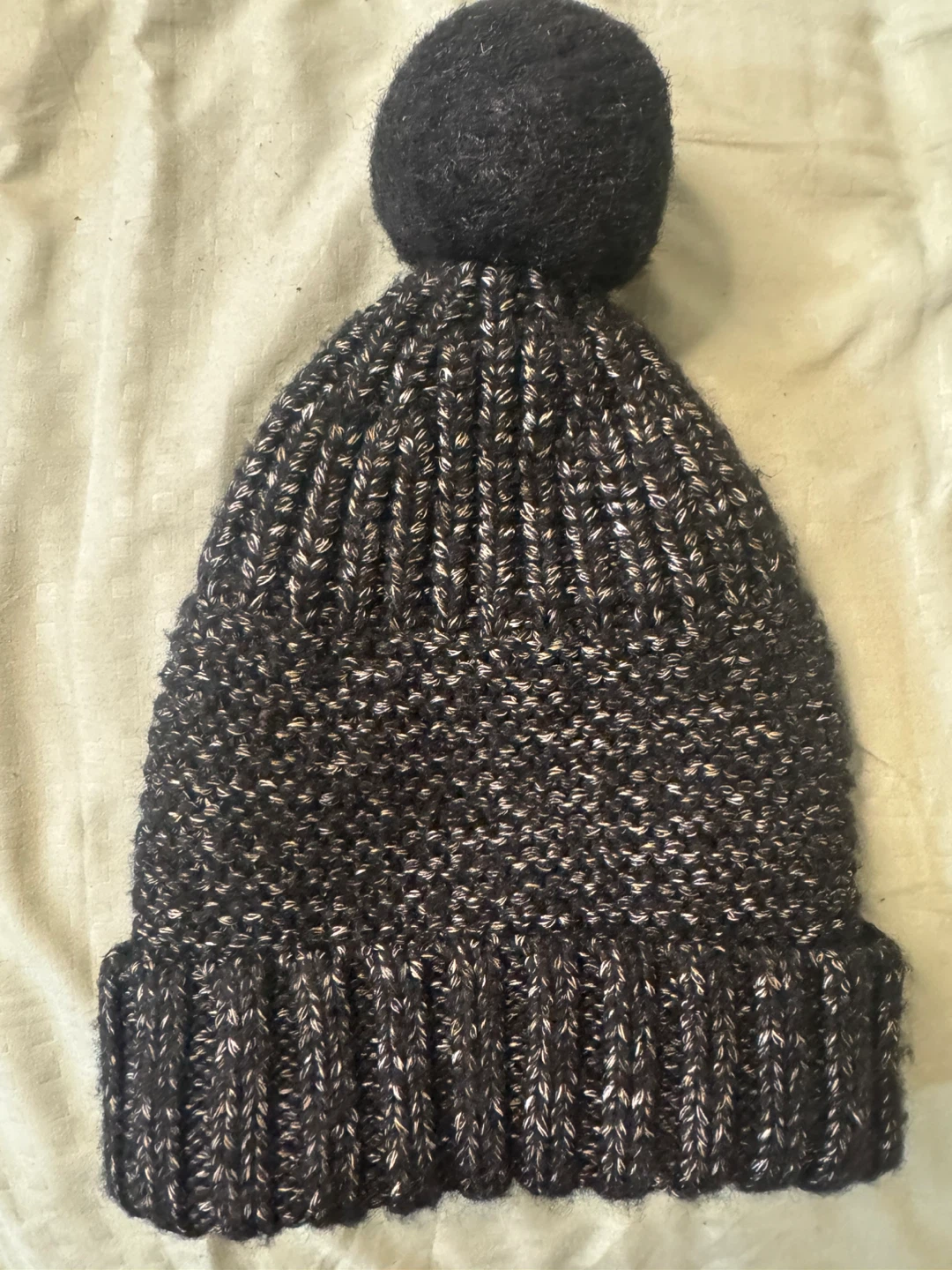 Knit Pom Pom Beanie - Gray/Black