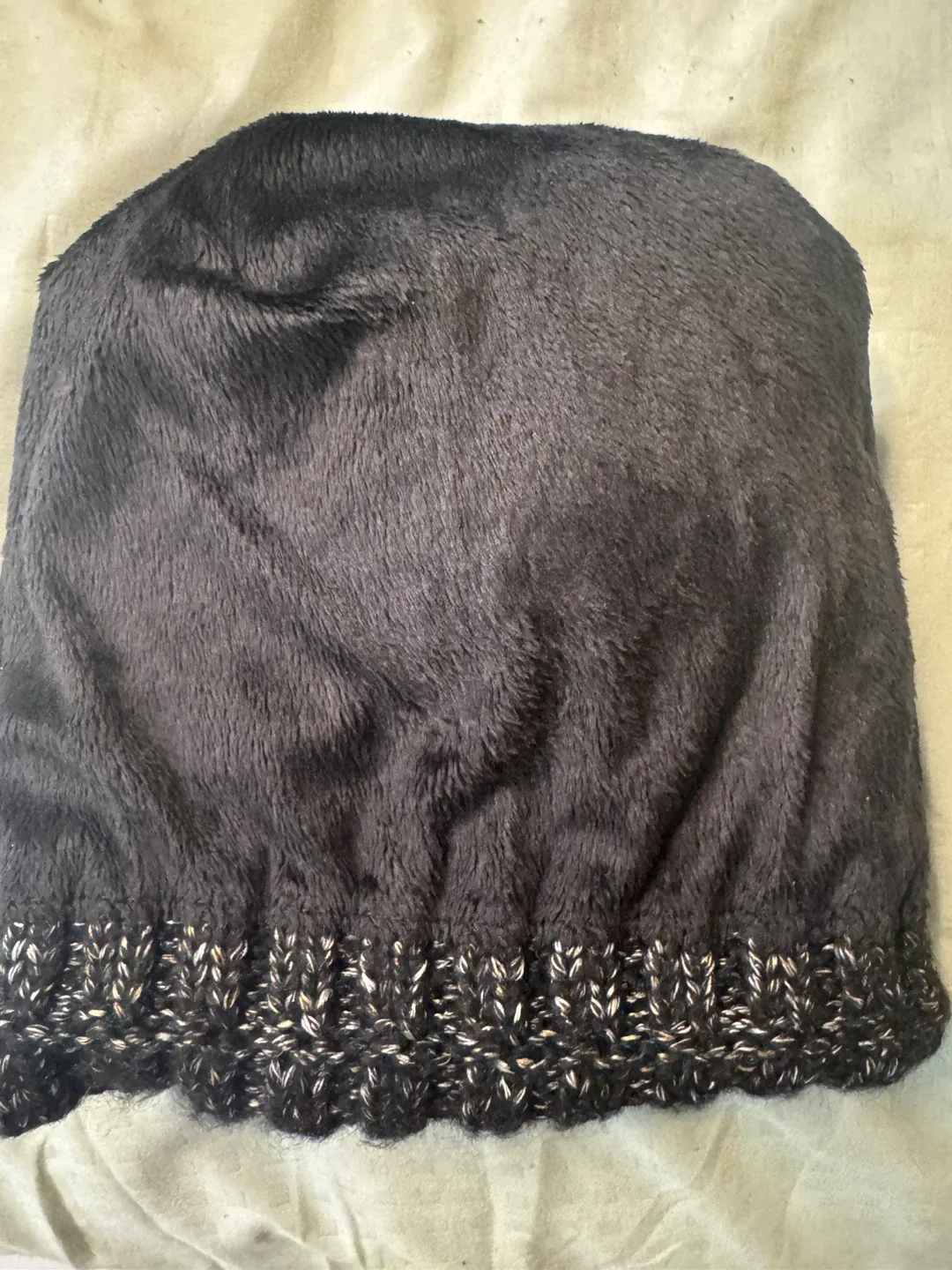 Knit Pom Pom Beanie - Gray/Black image indicator(5)