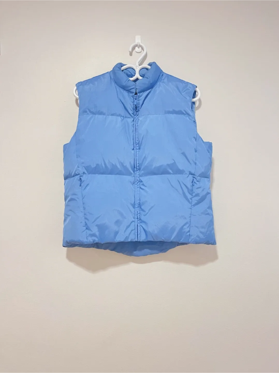 Like New Banana Republic Puffer Vest - Size M