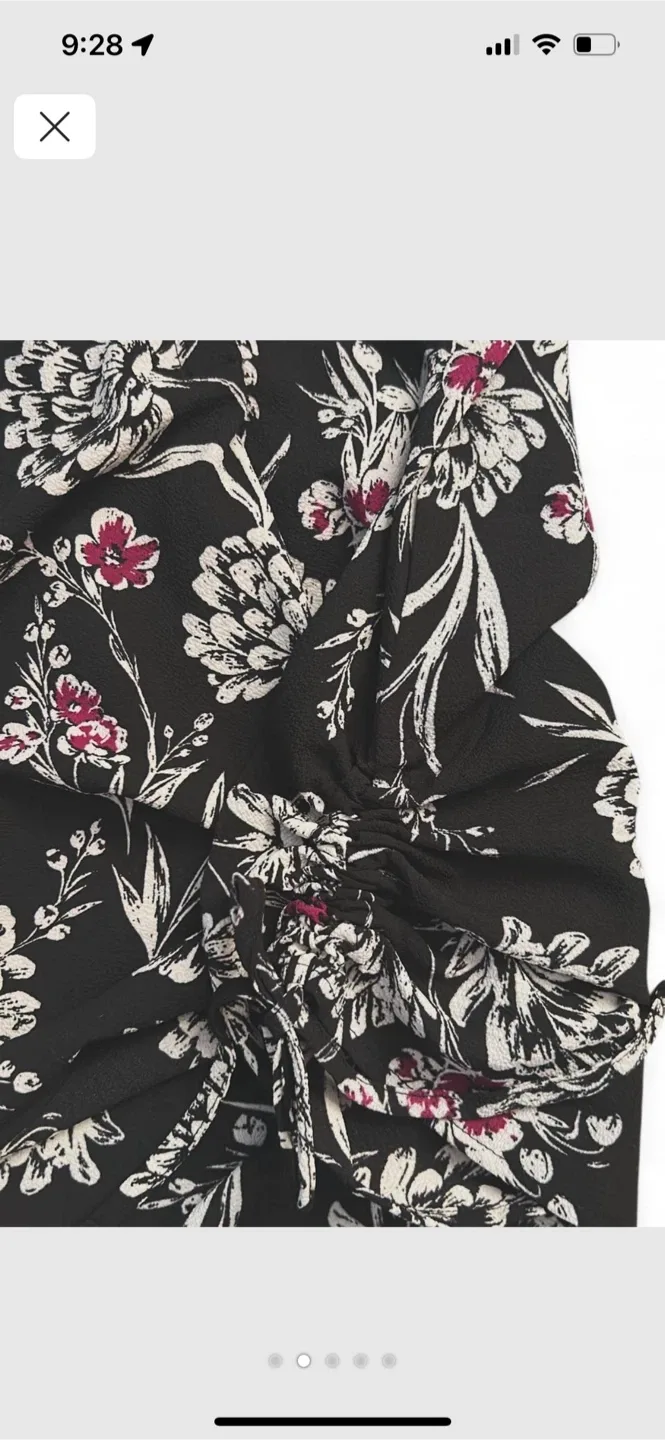 Lily Morgan Floral Blouse - Size M image indicator(2)