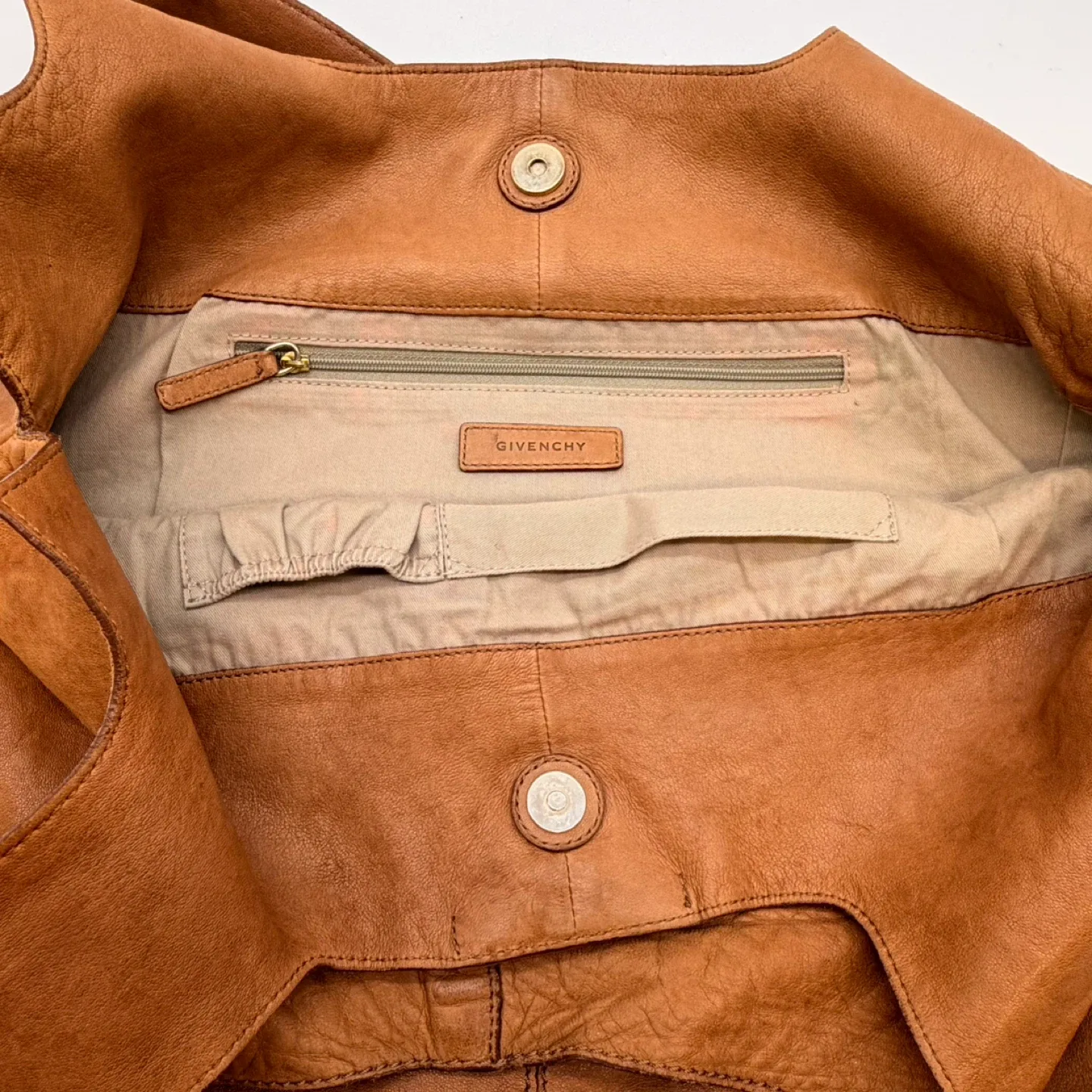 Givenchy Leather Tote Bag image indicator(5)