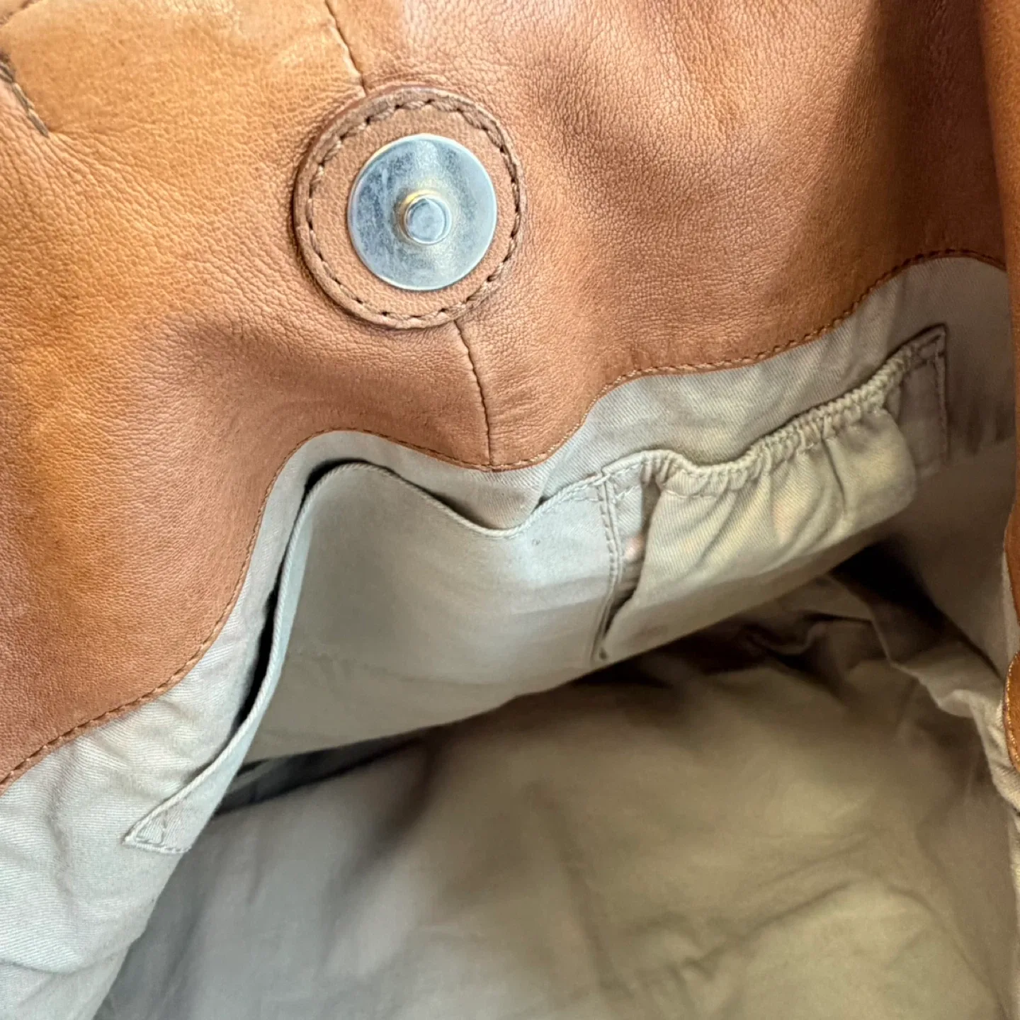 Givenchy Leather Tote Bag image indicator(7)