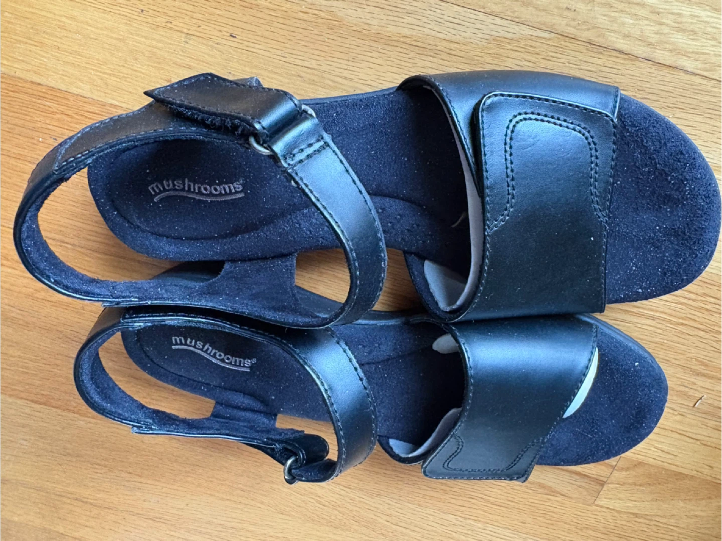 Mushrooms Black Sandals Size 8 - photo 4