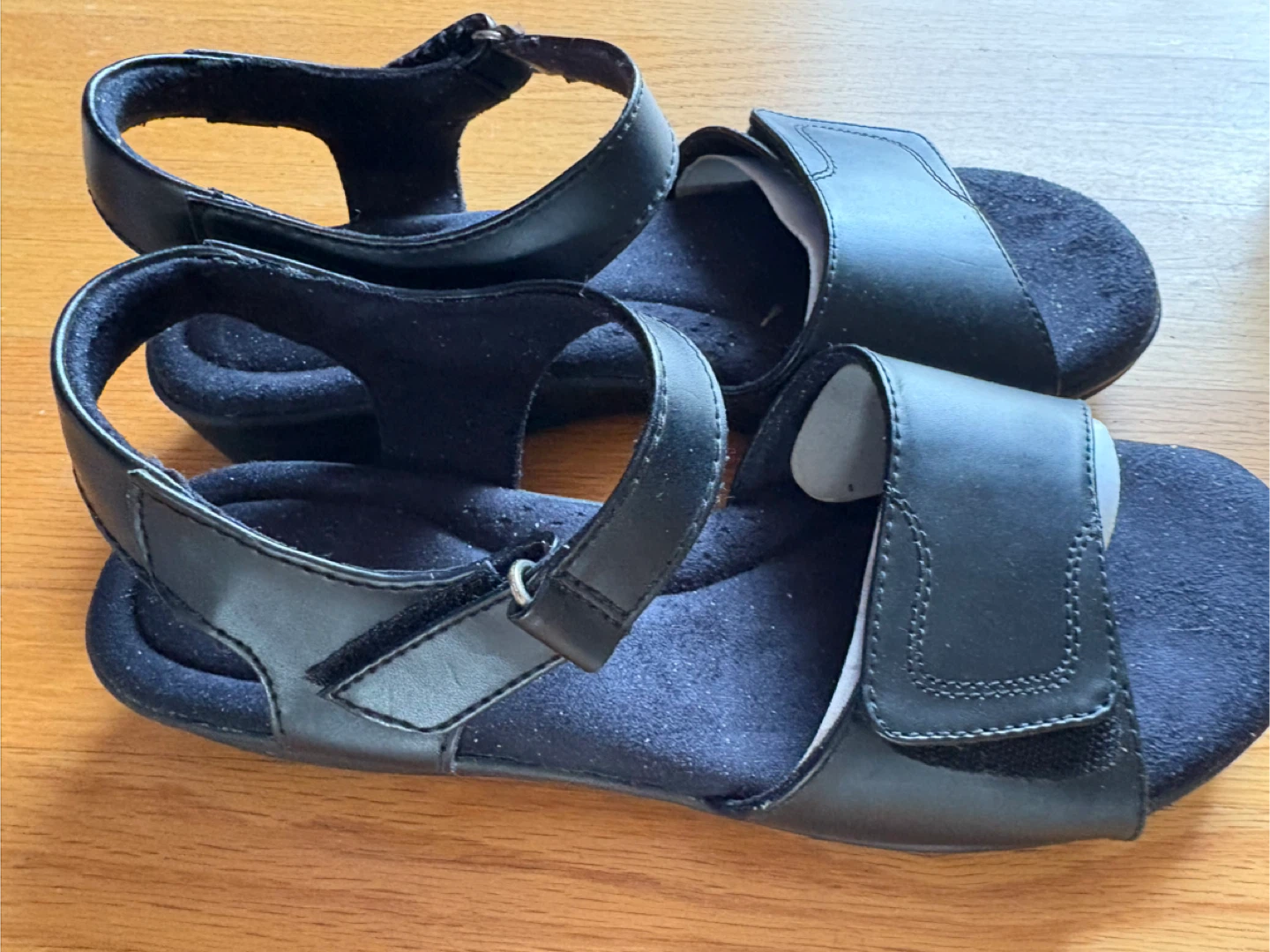 Mushrooms Black Sandals Size 8 - photo 2