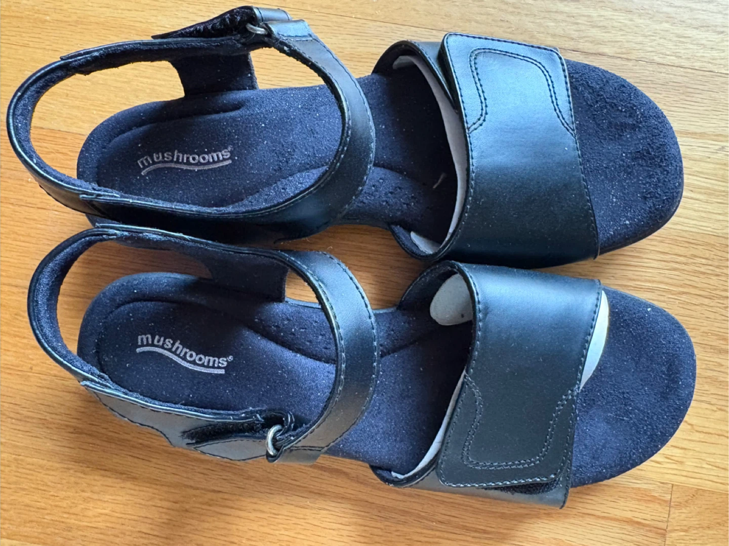 Mushrooms Black Sandals Size 8