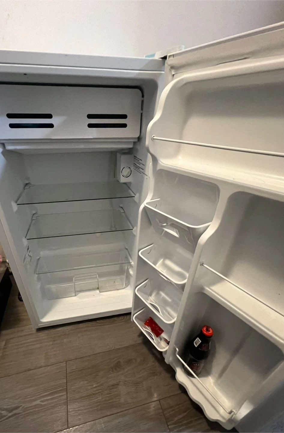 Arctic King White Mini Fridge - photo 2