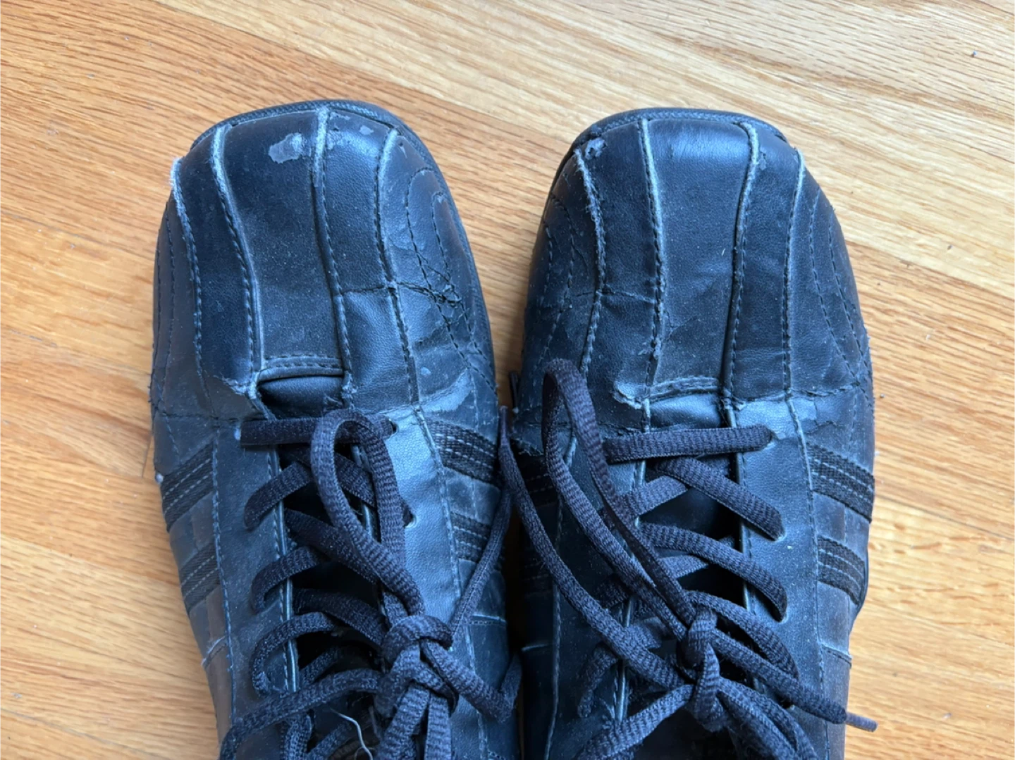 Adidas Black Shoes size 9 - photo 2