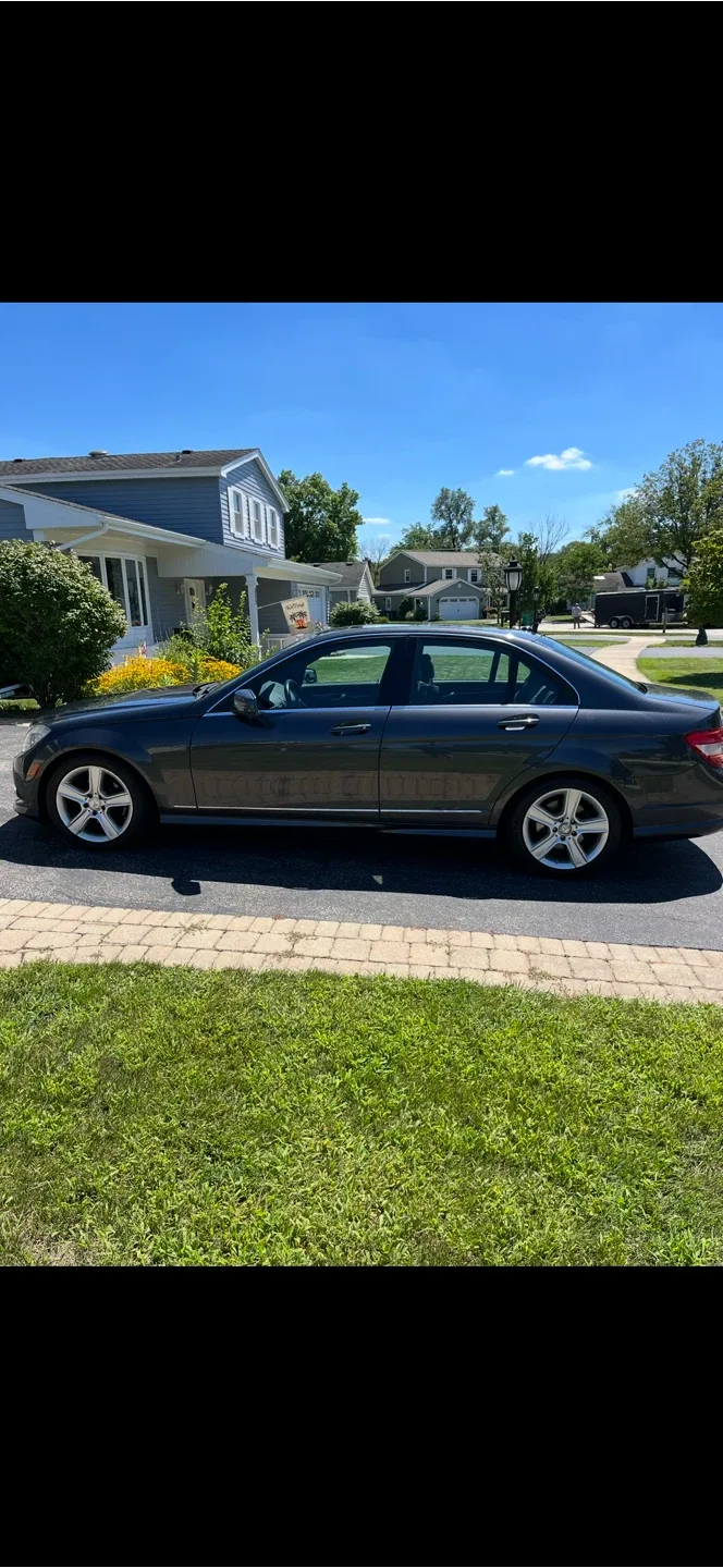 Mercedes Benz c300 4matic image indicator(2)