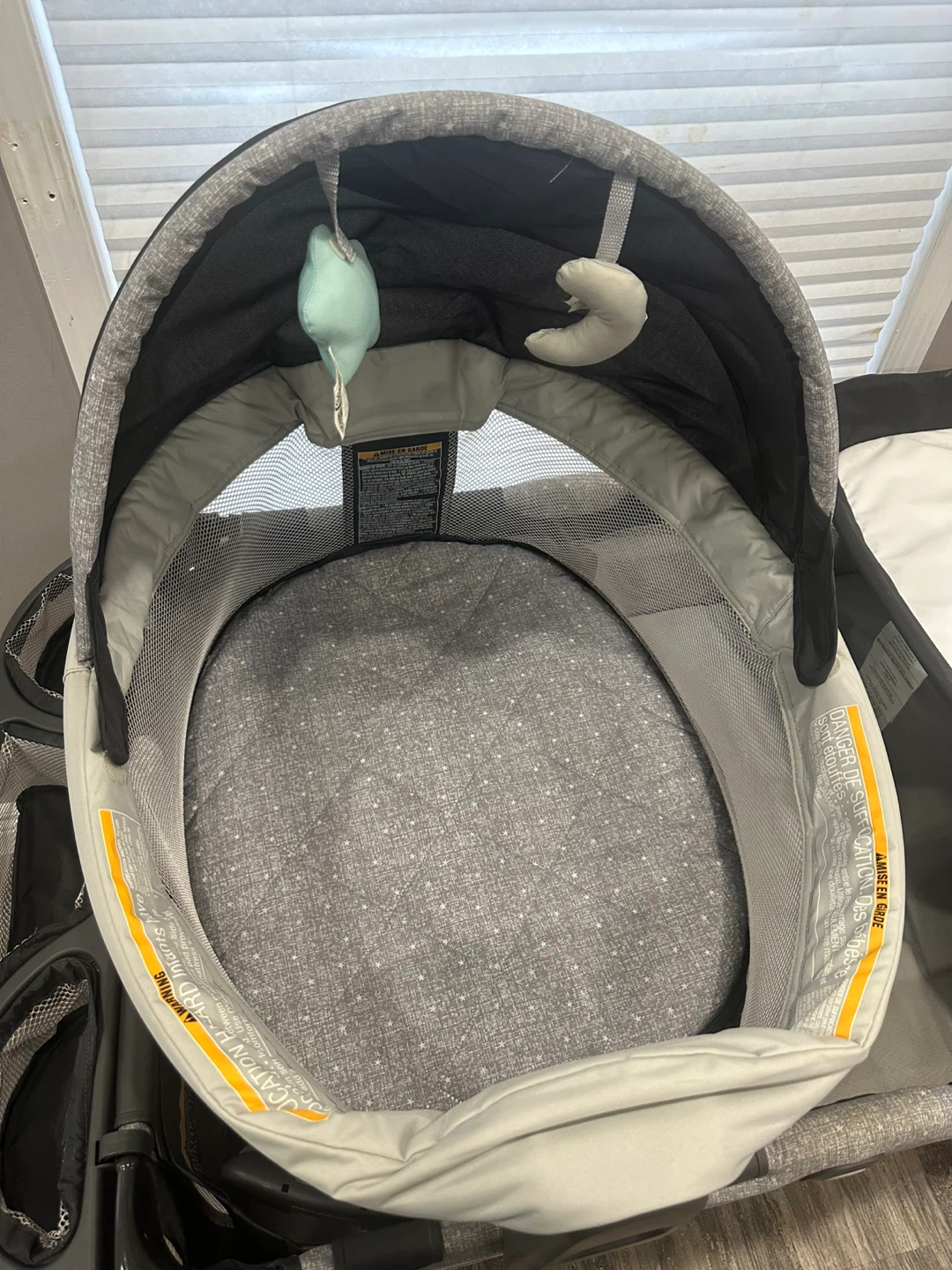 Graco Pack 'n Play Playard - Like New! - photo 2