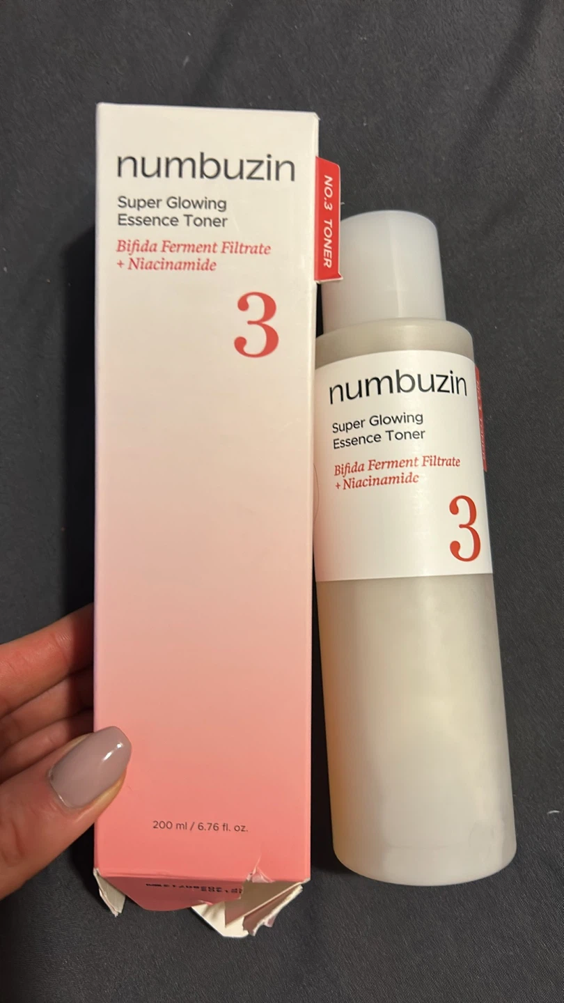 Numbuzin No.3 Super Glowing Essence Toner (200ml)