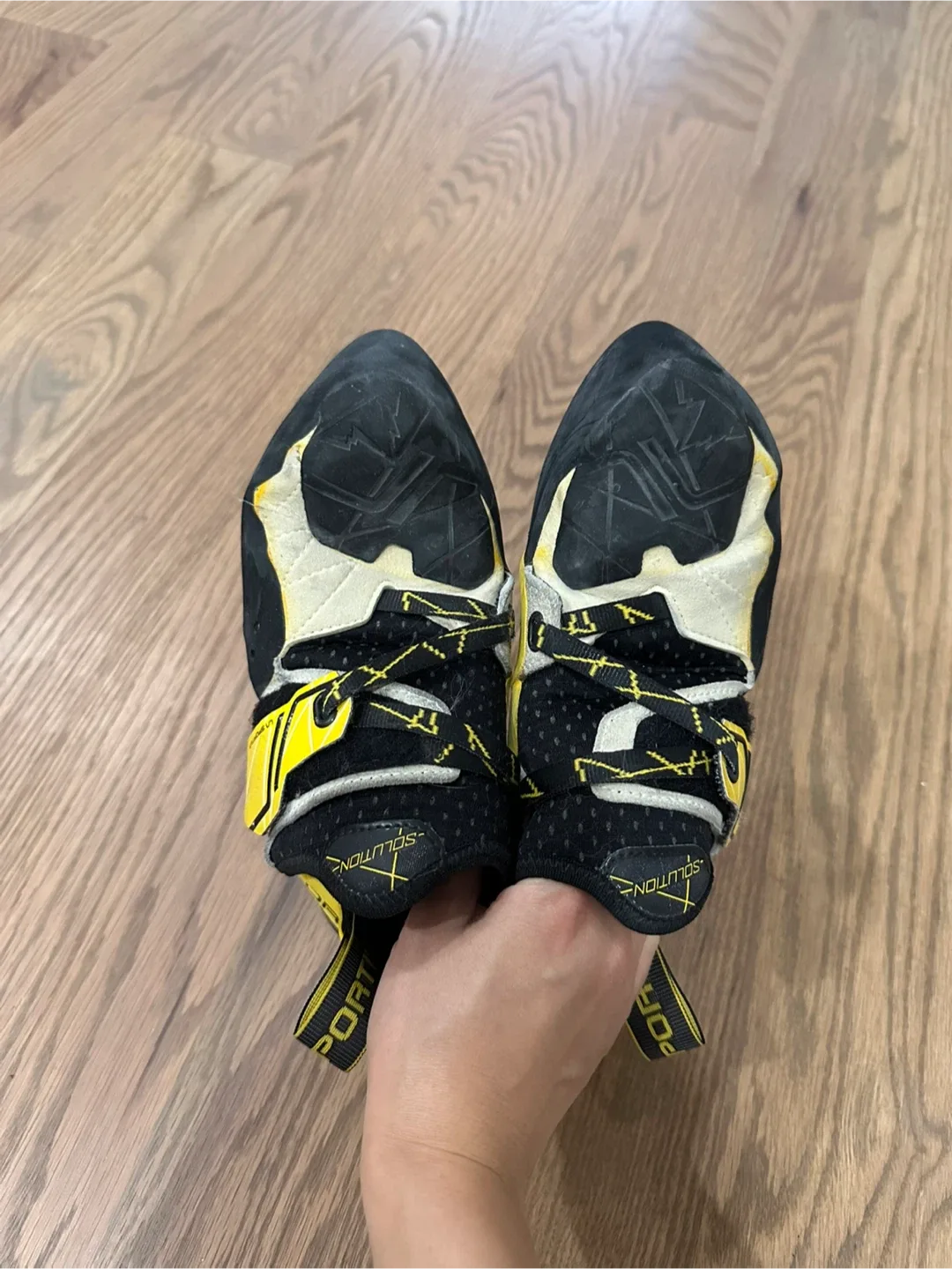 La Sportiva Solution Climbing Shoes - Size 39.5 image indicator(2)