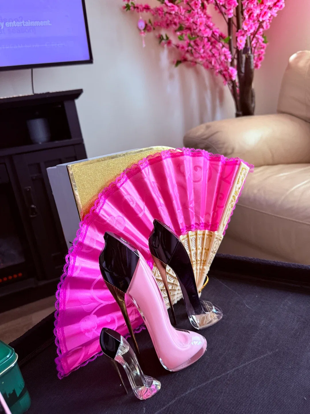 Carolina Herrera Good Girl Perfume Set image indicator(3)