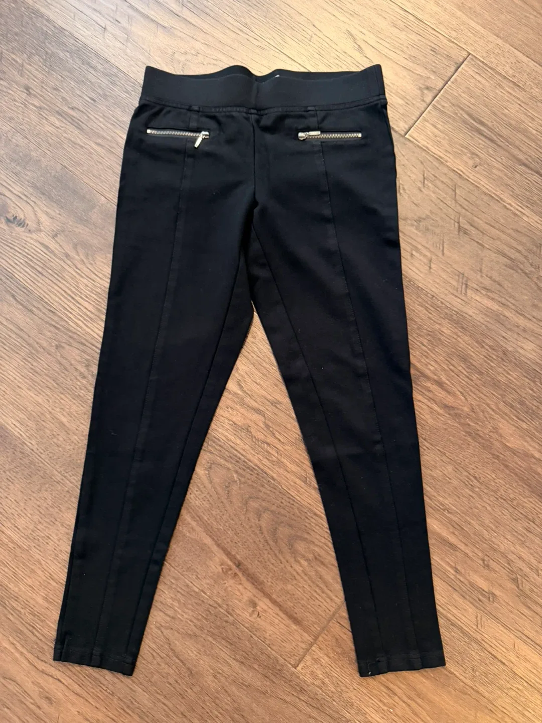 $10 for 3 pairs of Pants (Size S and Size 6) image indicator(3)