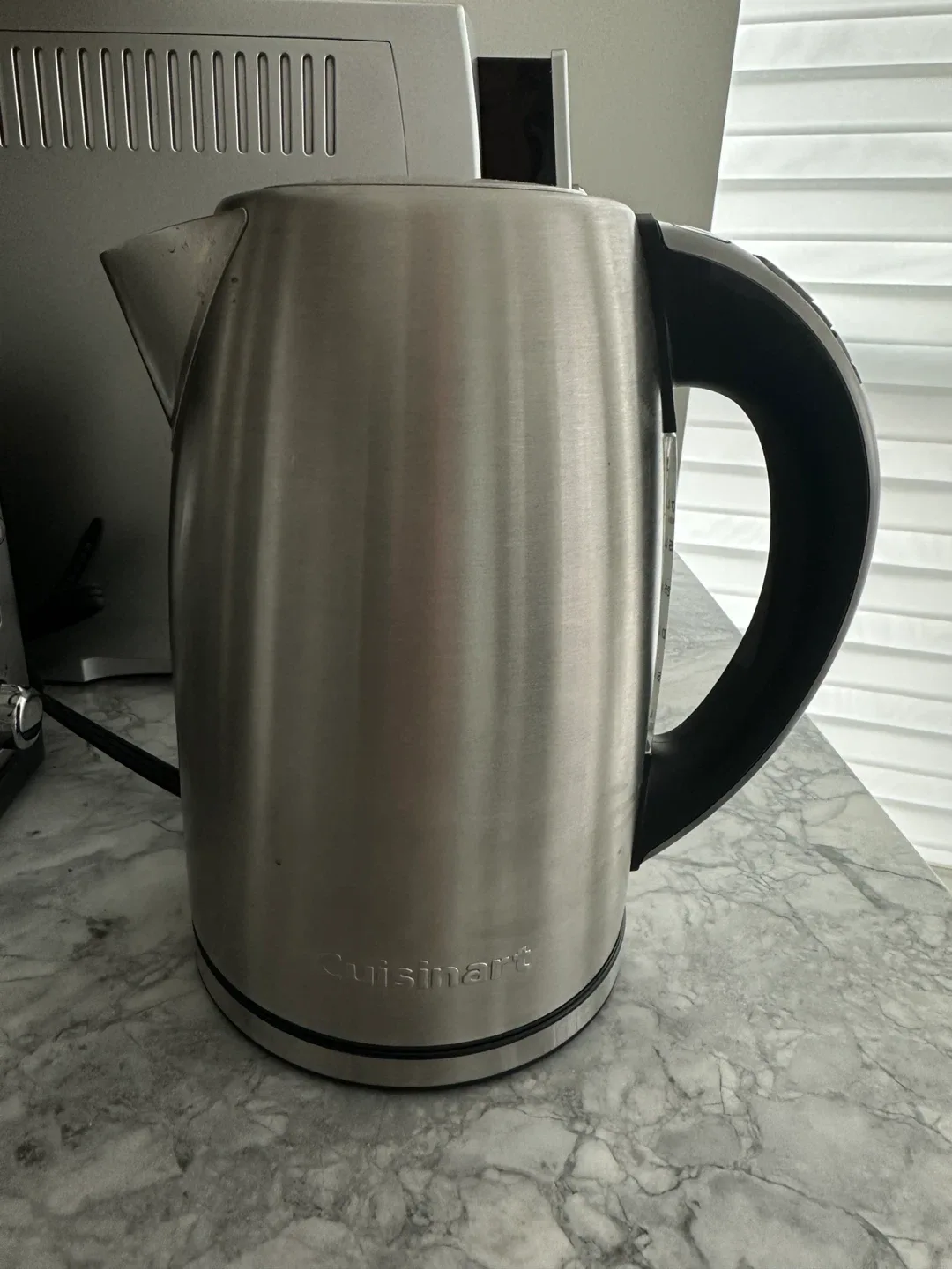 Cuisinart 1.7L Stainless Steel Cordless Electric Kettle image indicator(2)
