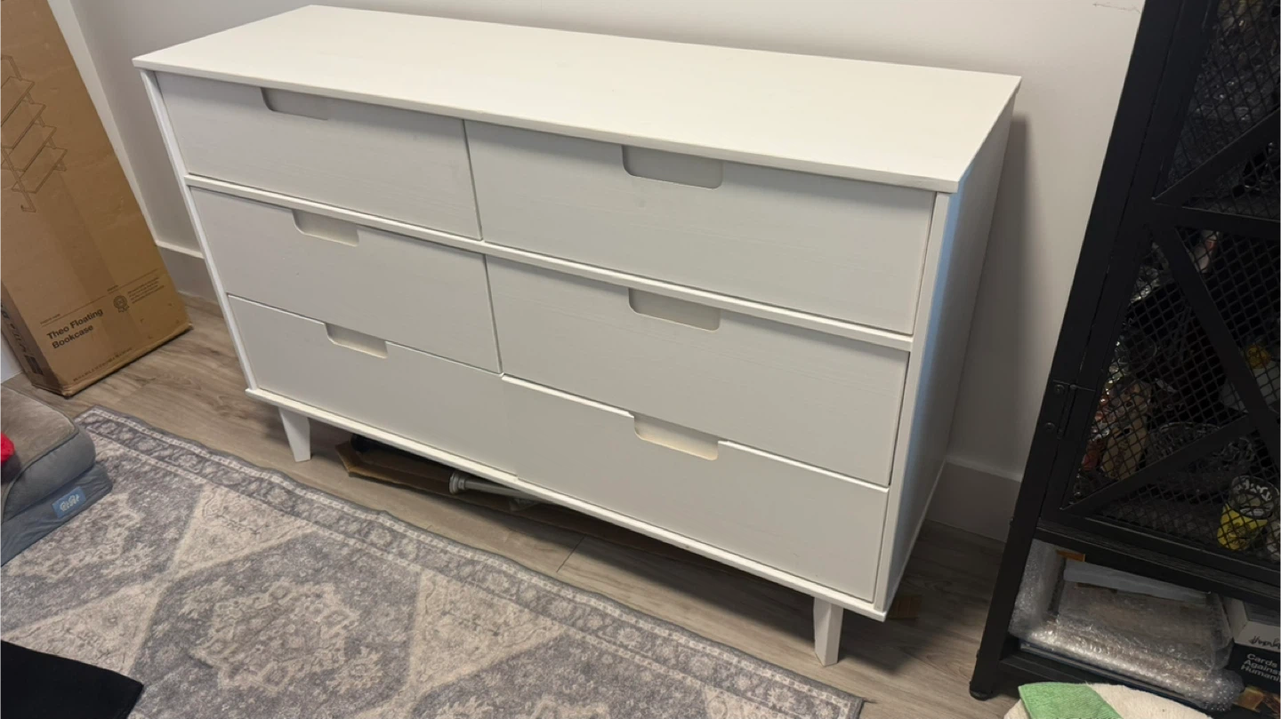 Beautiful real wood White 6-Drawer Dresser