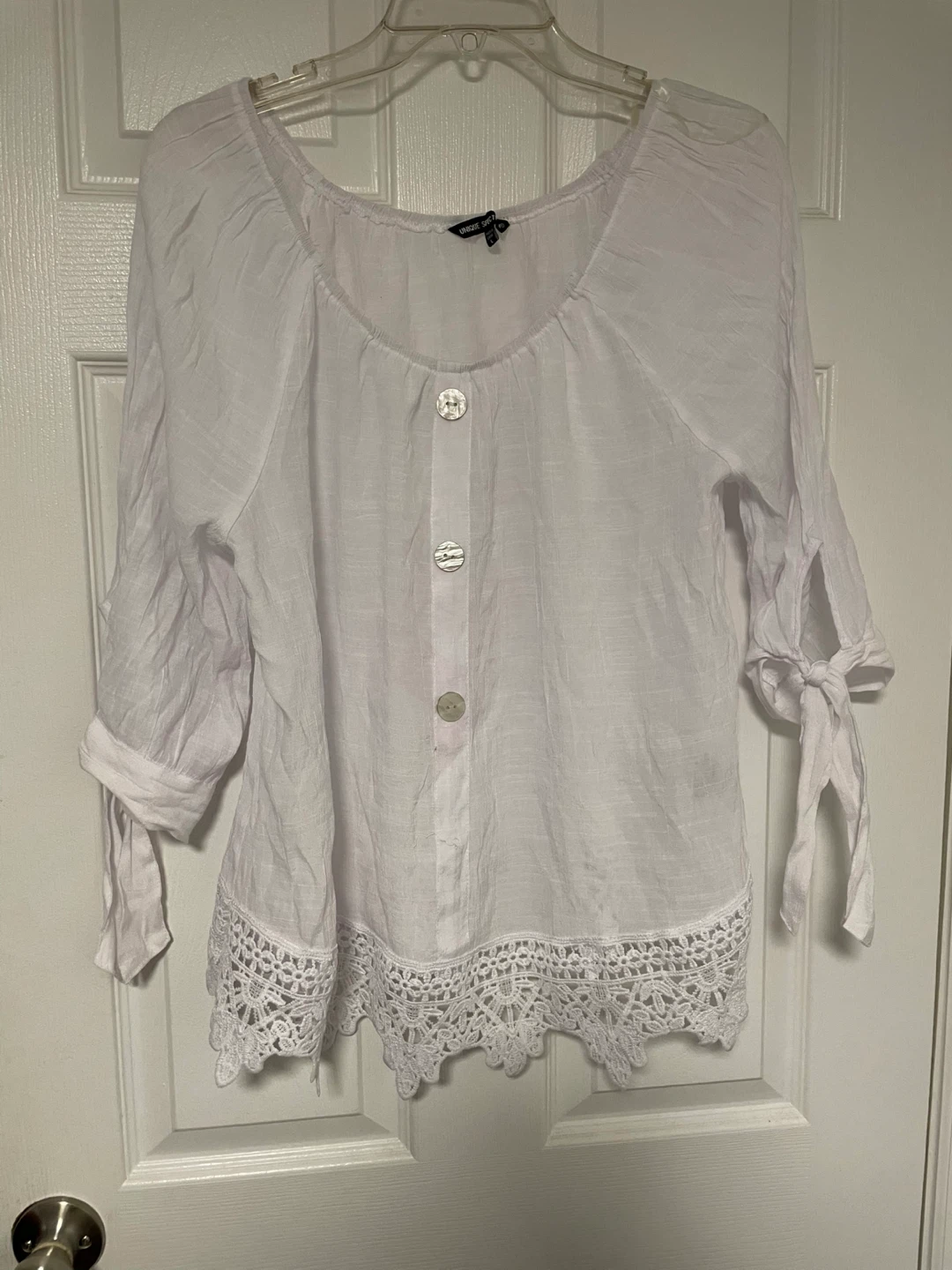 Unique Spectrum White Blouse - Size L
