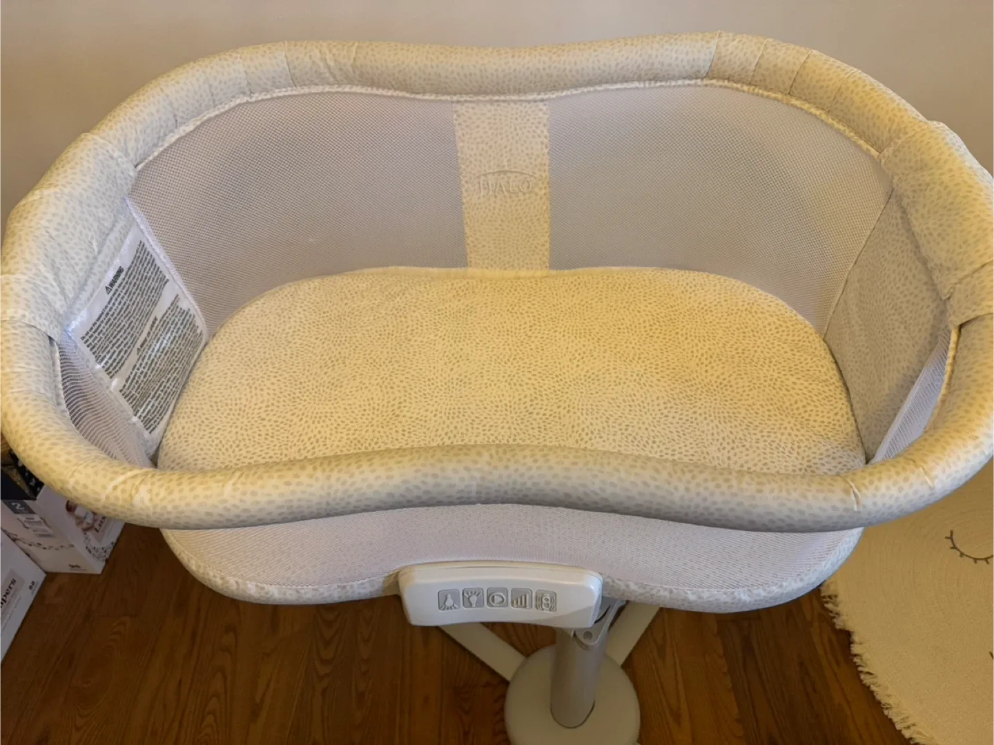 Halo Bassinest Swivel Sleeper image indicator(4)