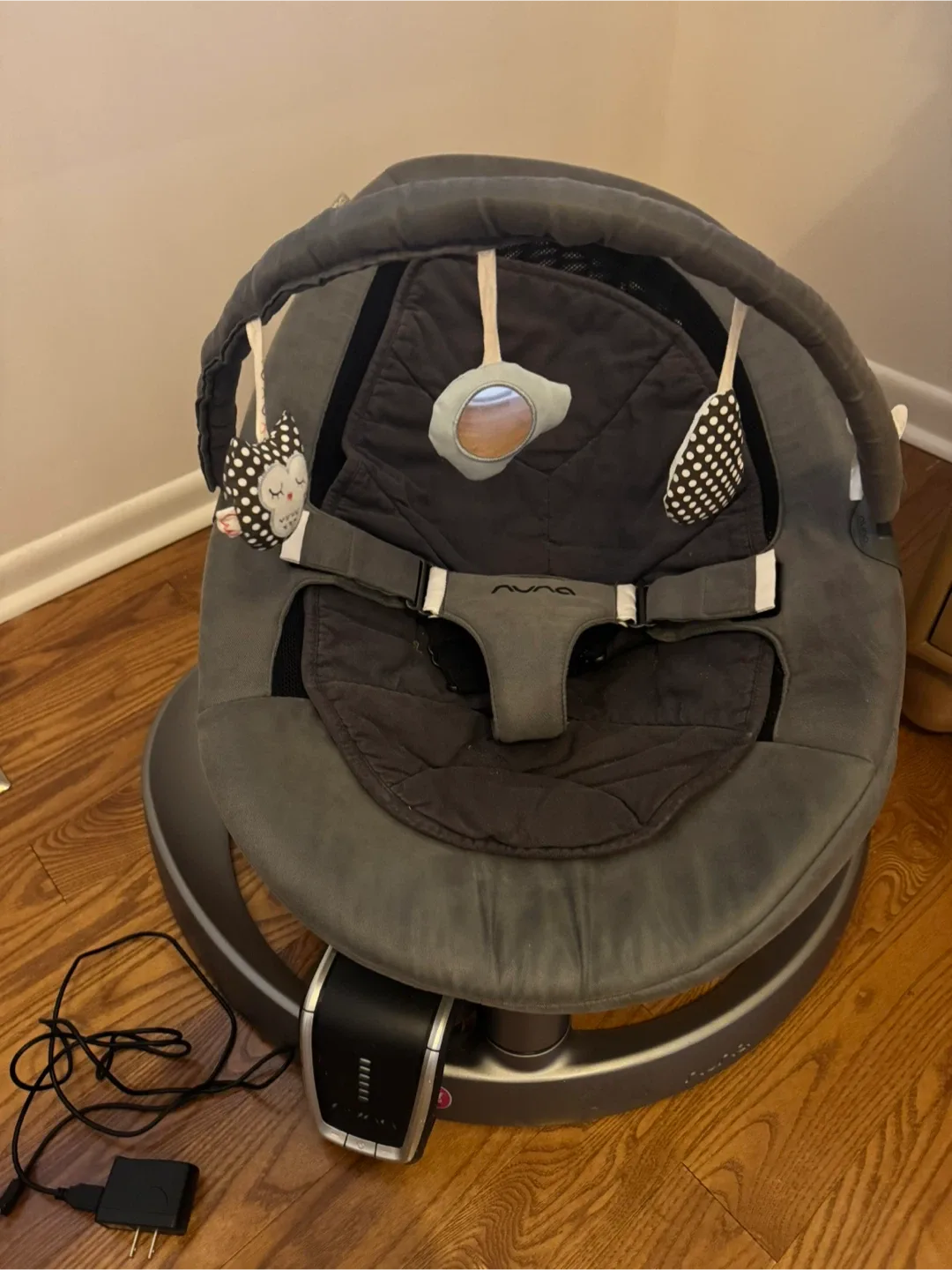 Nuna Leaf Baby Seat - Grey image indicator(2)