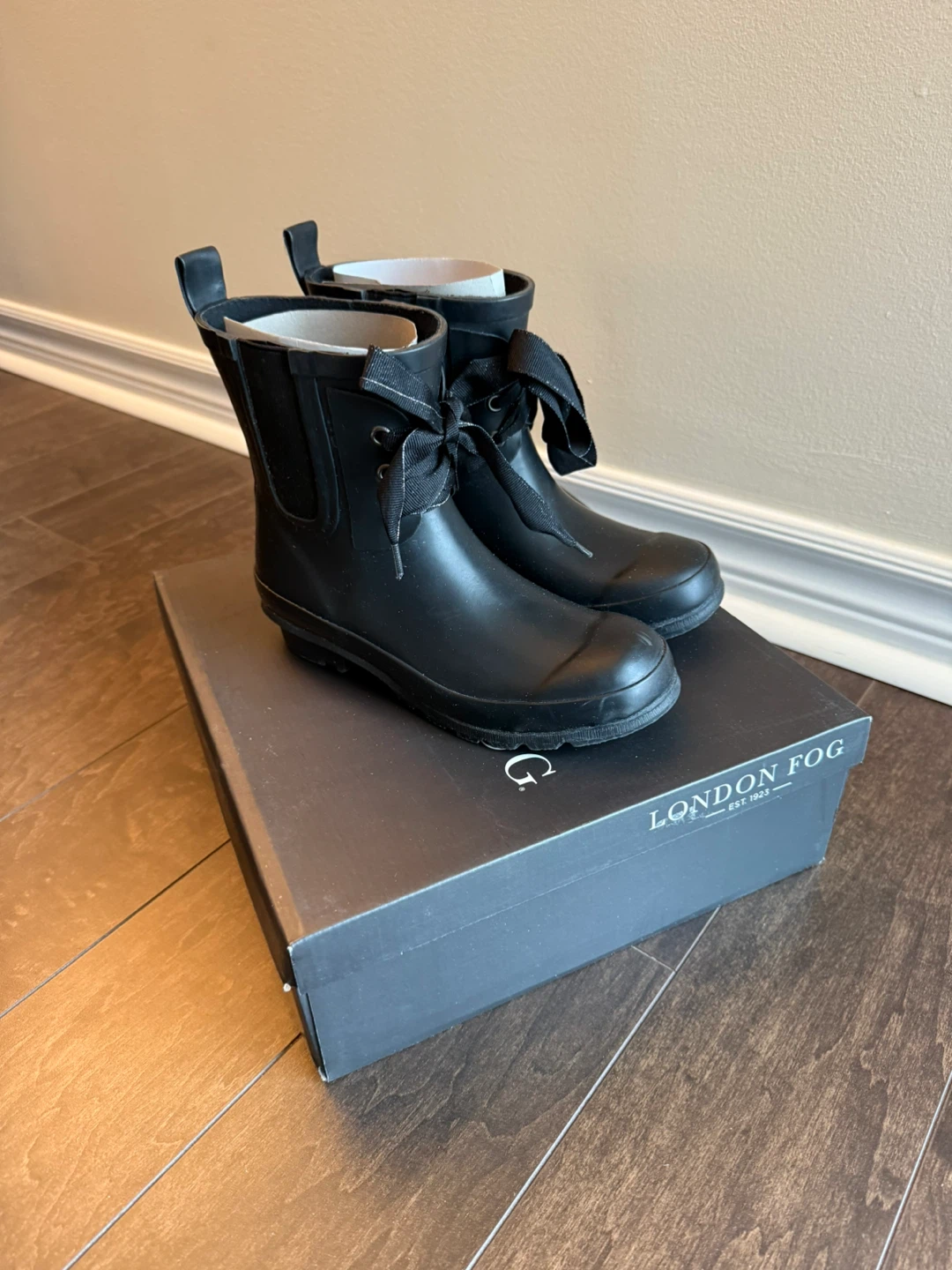 London Fog Black Rain Boots - Size 6 - photo 3
