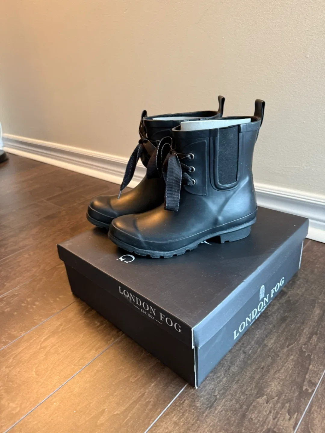 London Fog Black Rain Boots - Size 6