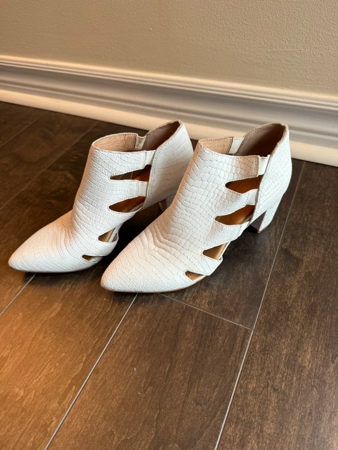 White Cutout Ankle Booties - Size 6