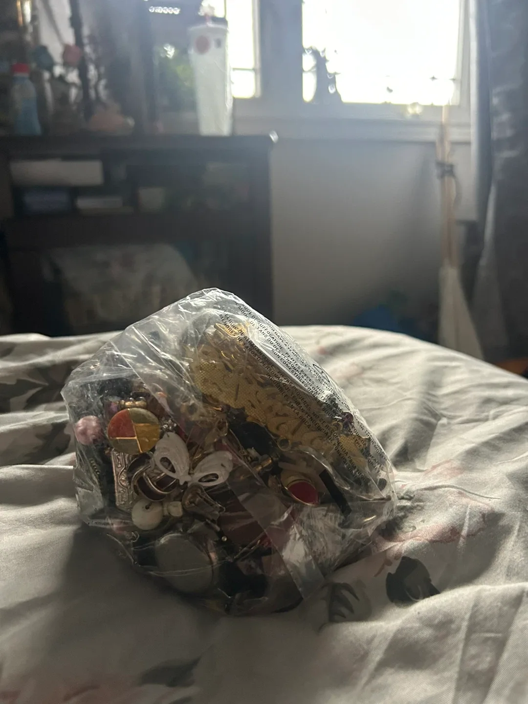 Bag of assorted jewelry image indicator(3)