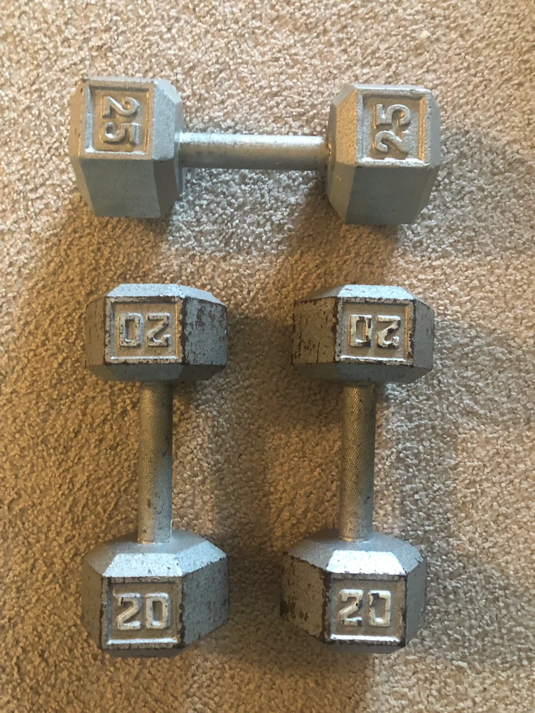 Dumbbells and workout ball image indicator(6)