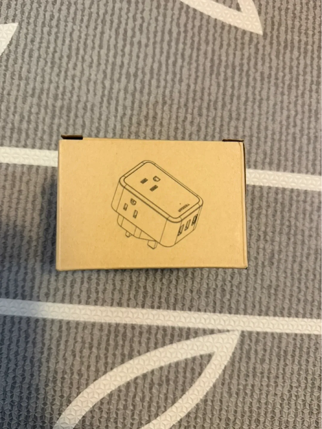 TESSAN TS-1610-UK-C Travel Adapter - New