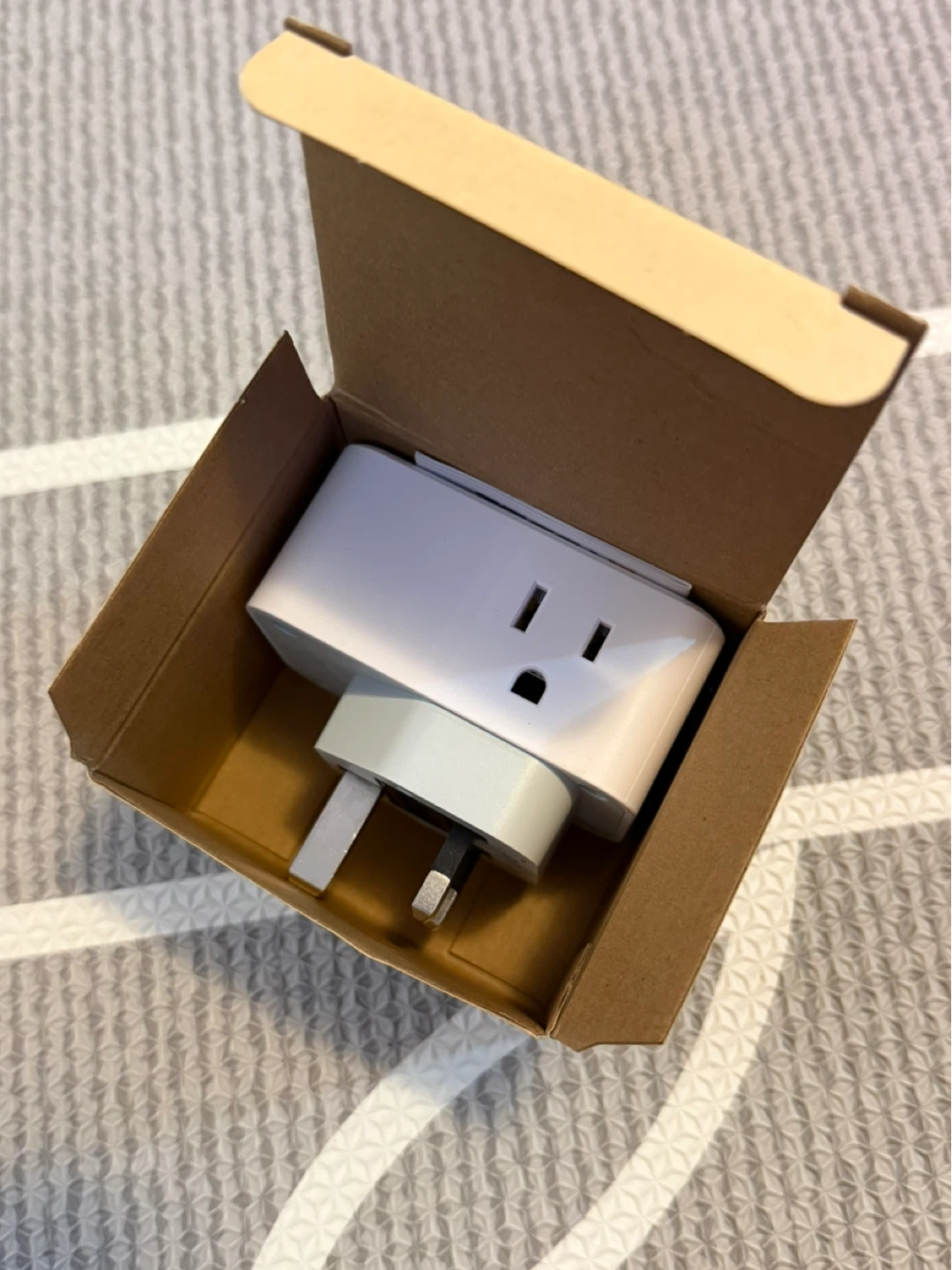 TESSAN TS-1610-UK-C Travel Adapter - New - photo 3