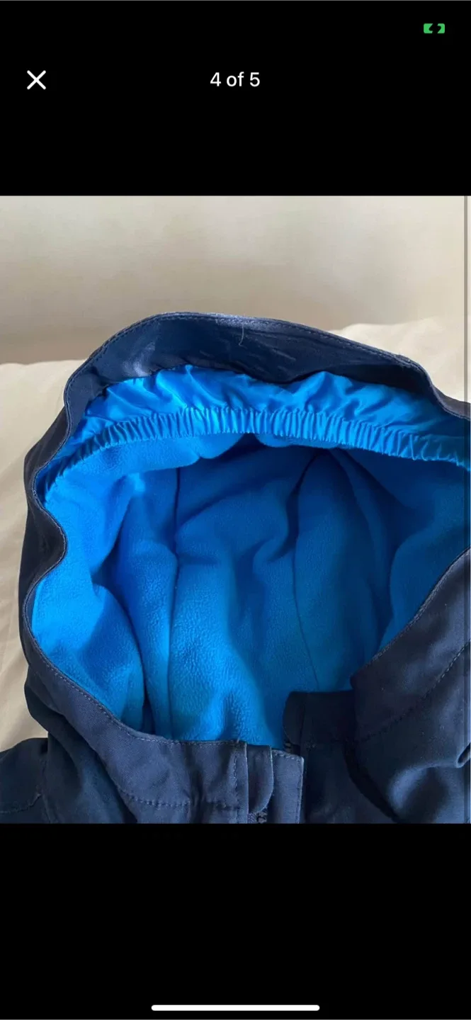 Under Armour Kids Jacket size M 10-12 image indicator(4)