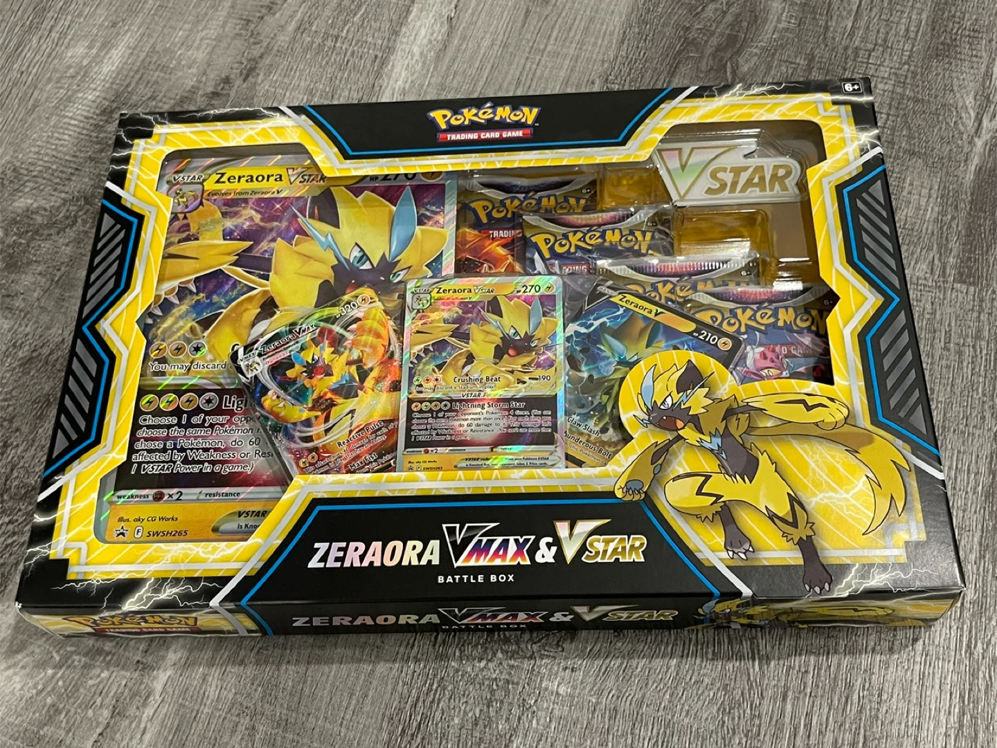 Zeraora  VMAX & VSTAR Battle Box