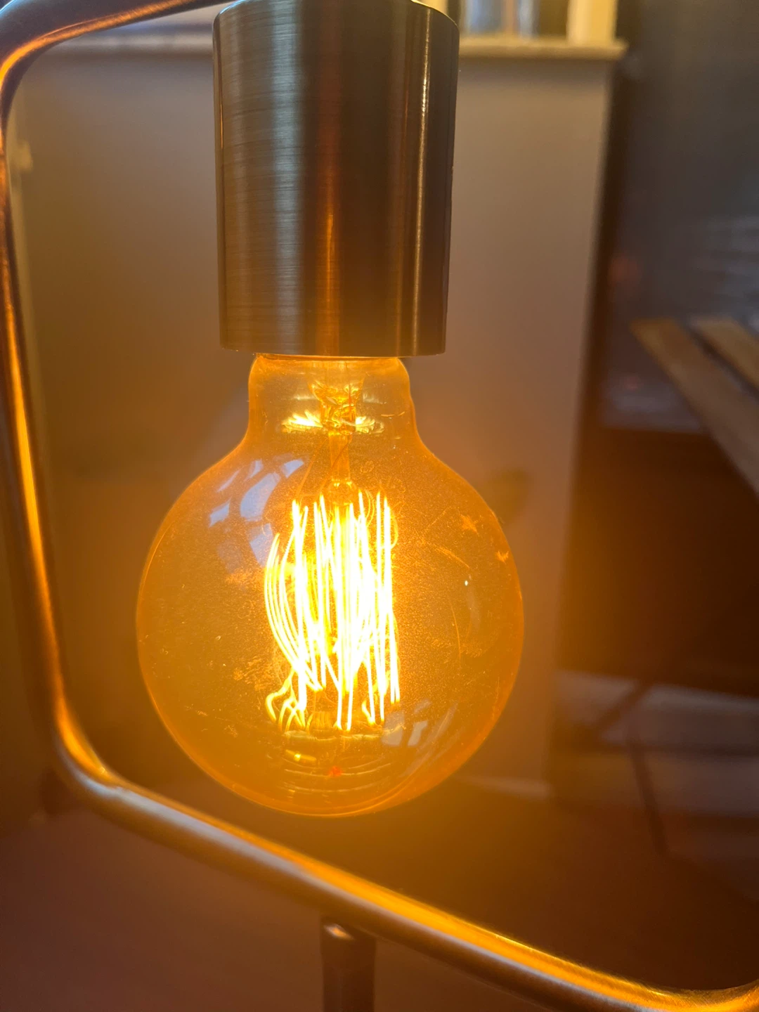 Edison Bulb Table Lamp from Structube - photo 3