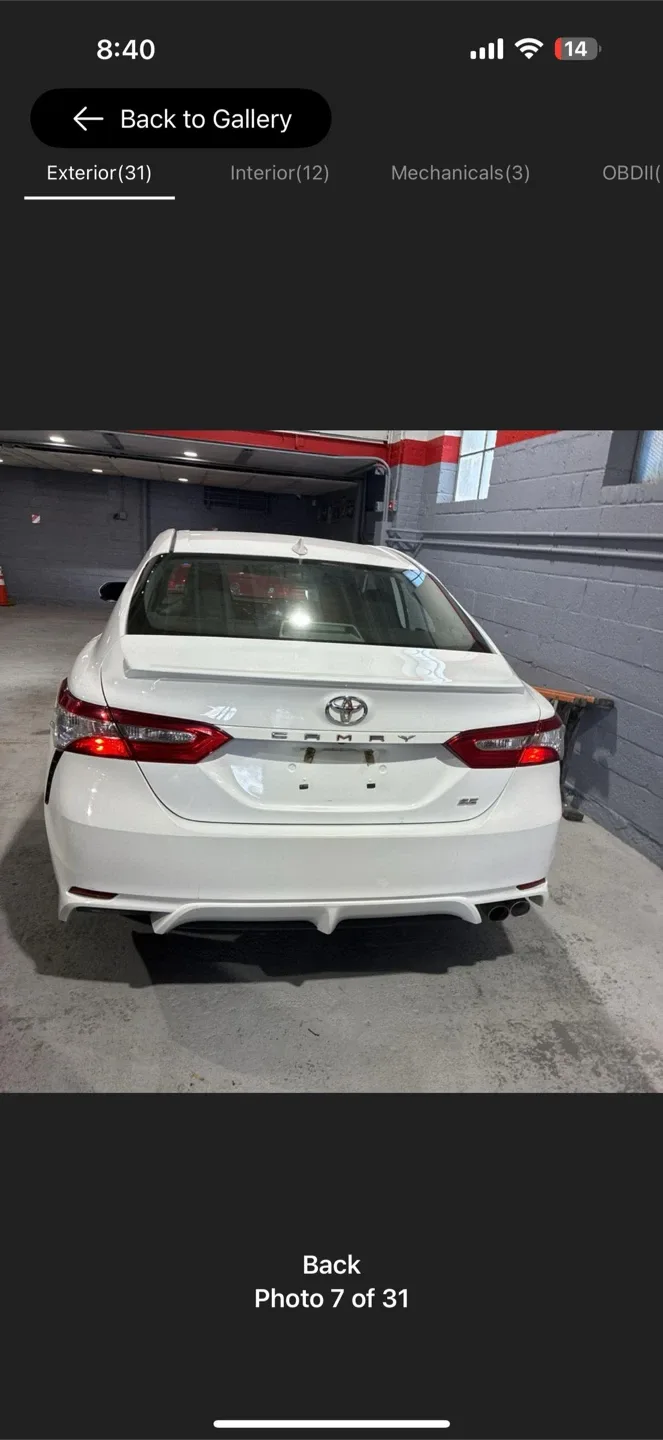2020 Toyota Camry - White Sedan image indicator(2)