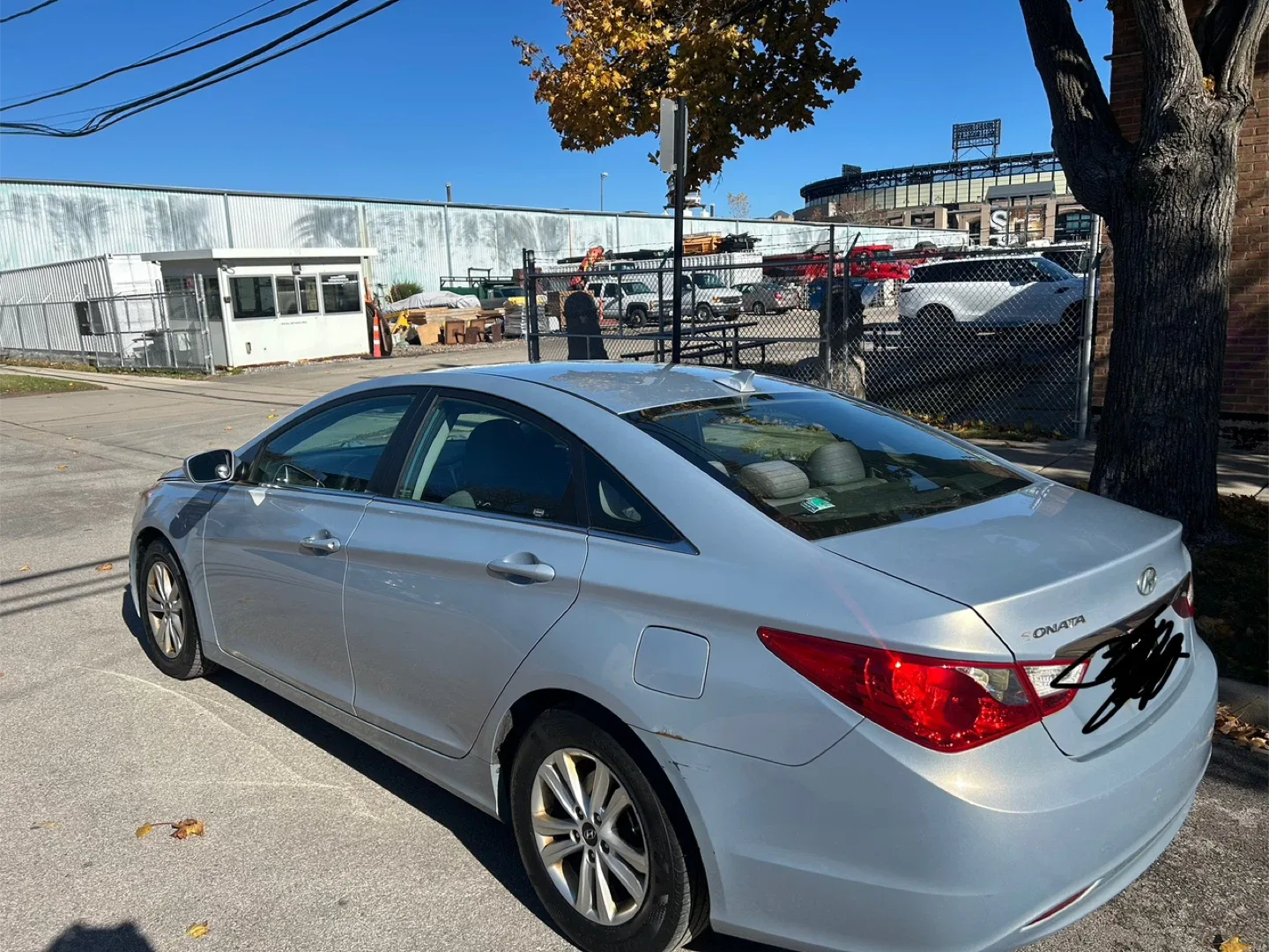 2011 Hyundai Sonata image indicator(2)