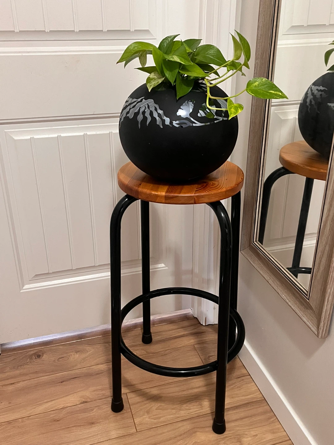 Black Chrome Wooden Barstool / Plants Stand