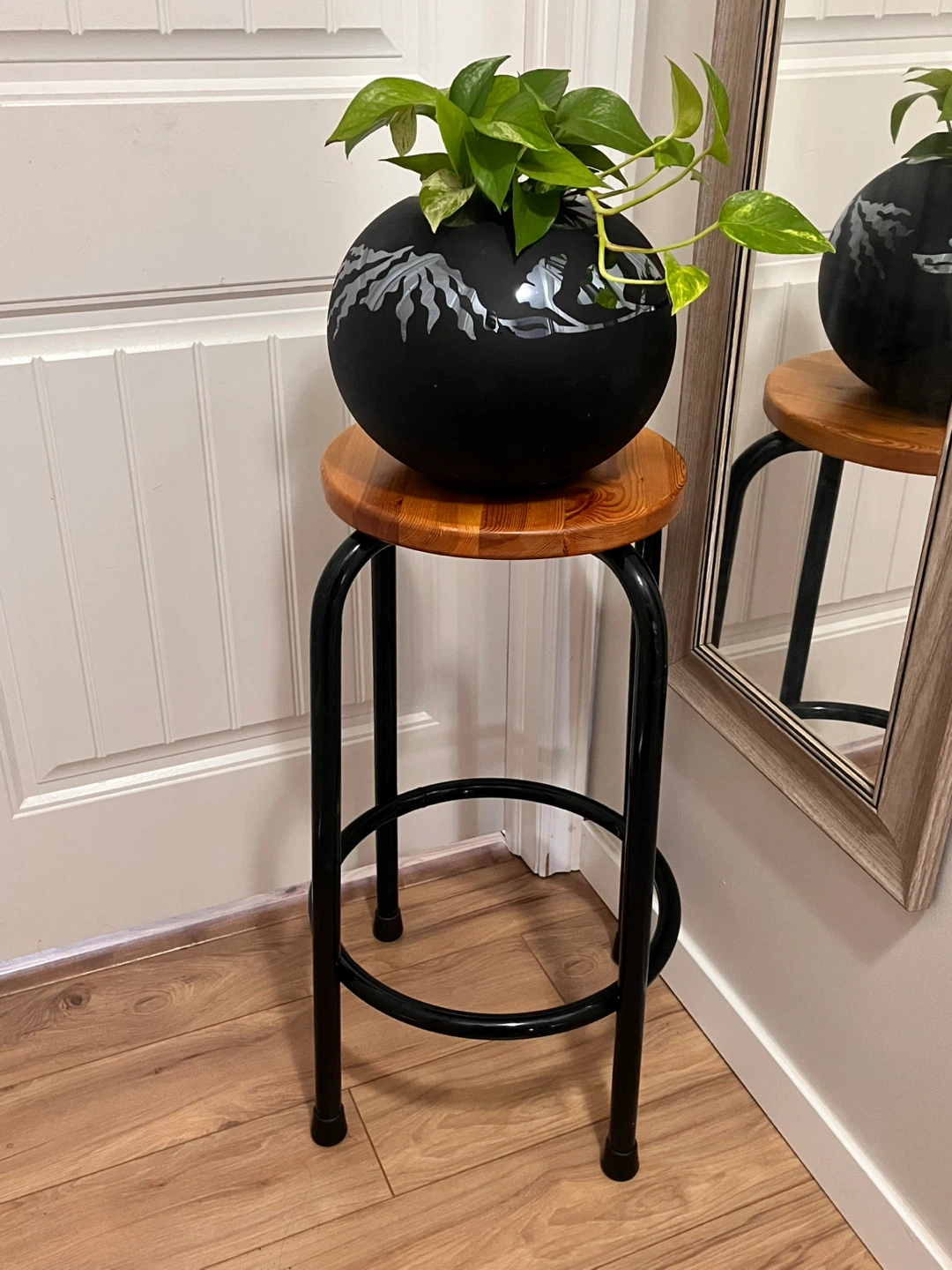 Black Chrome Wooden Barstool / Plants Stand - photo 3