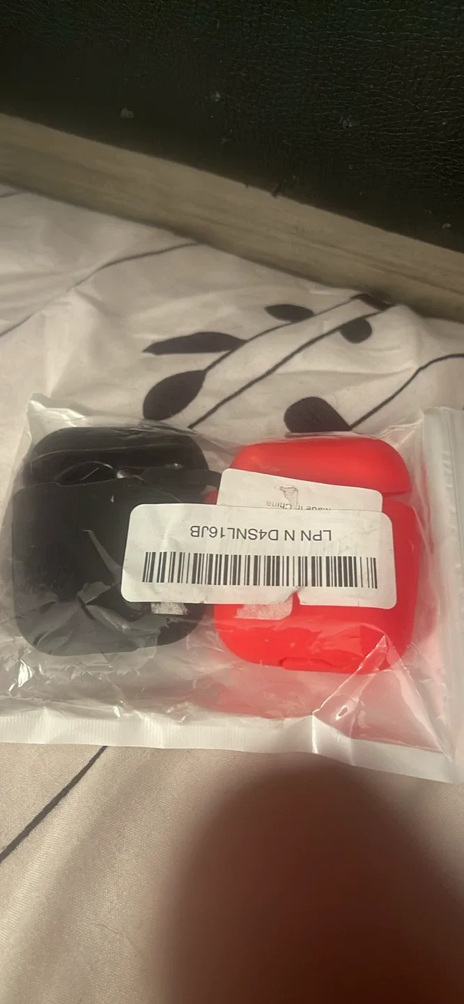 Apple Accessories Bundle - Charger, AirTag Holders, Watch Cases image indicator(6)