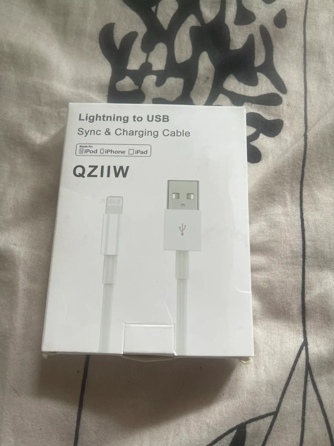 Apple Accessories Bundle - Charger, AirTag Holders, Watch Cases image indicator(2)