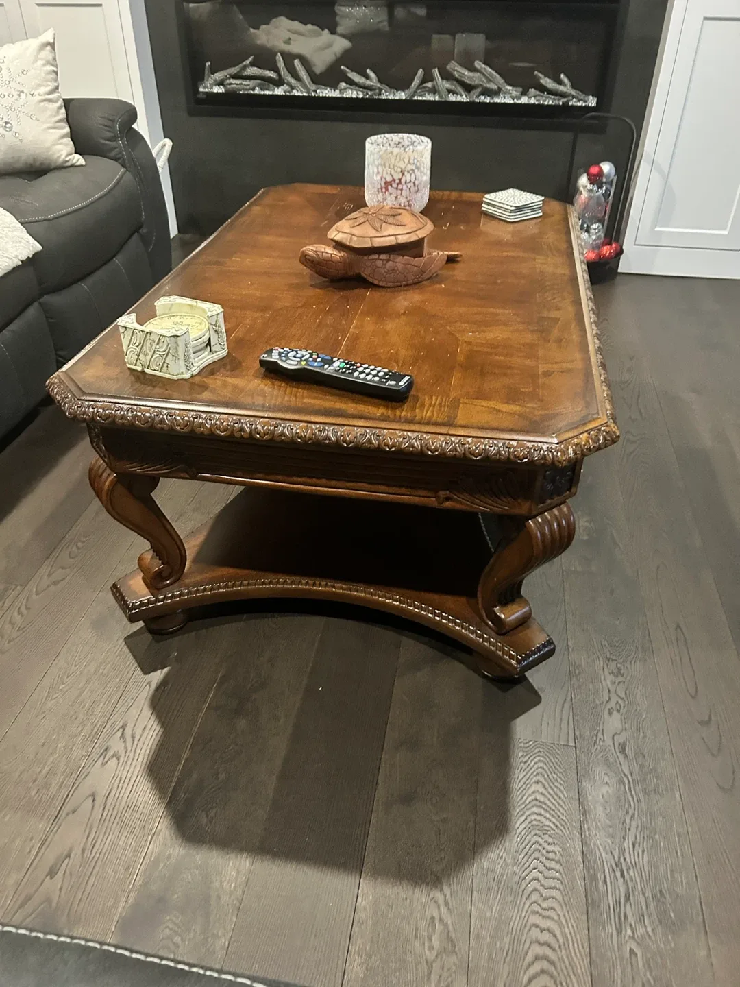 Wooden Coffee Table image indicator(3)