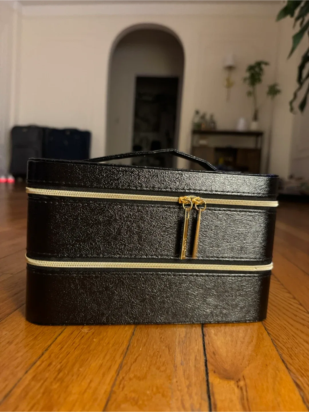 Black Leather Train Case thumbnail
