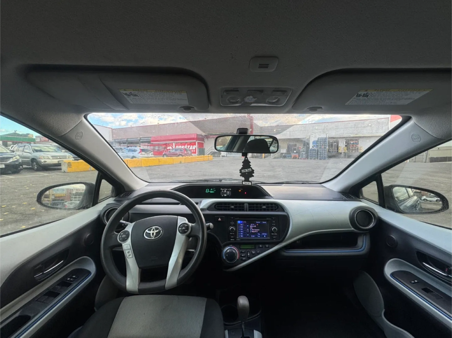 2012 Toyota Prius C Hatchback image indicator(9)