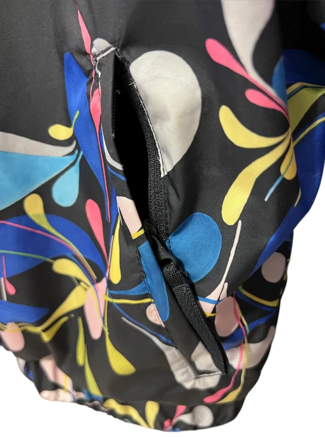 Helly Hansen Women’s Windbreaker Jacket – Size Large – Like New image indicator(8)