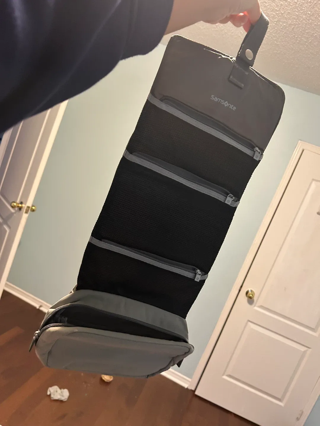 Samsonite Toiletry Bag - Grey image indicator(2)