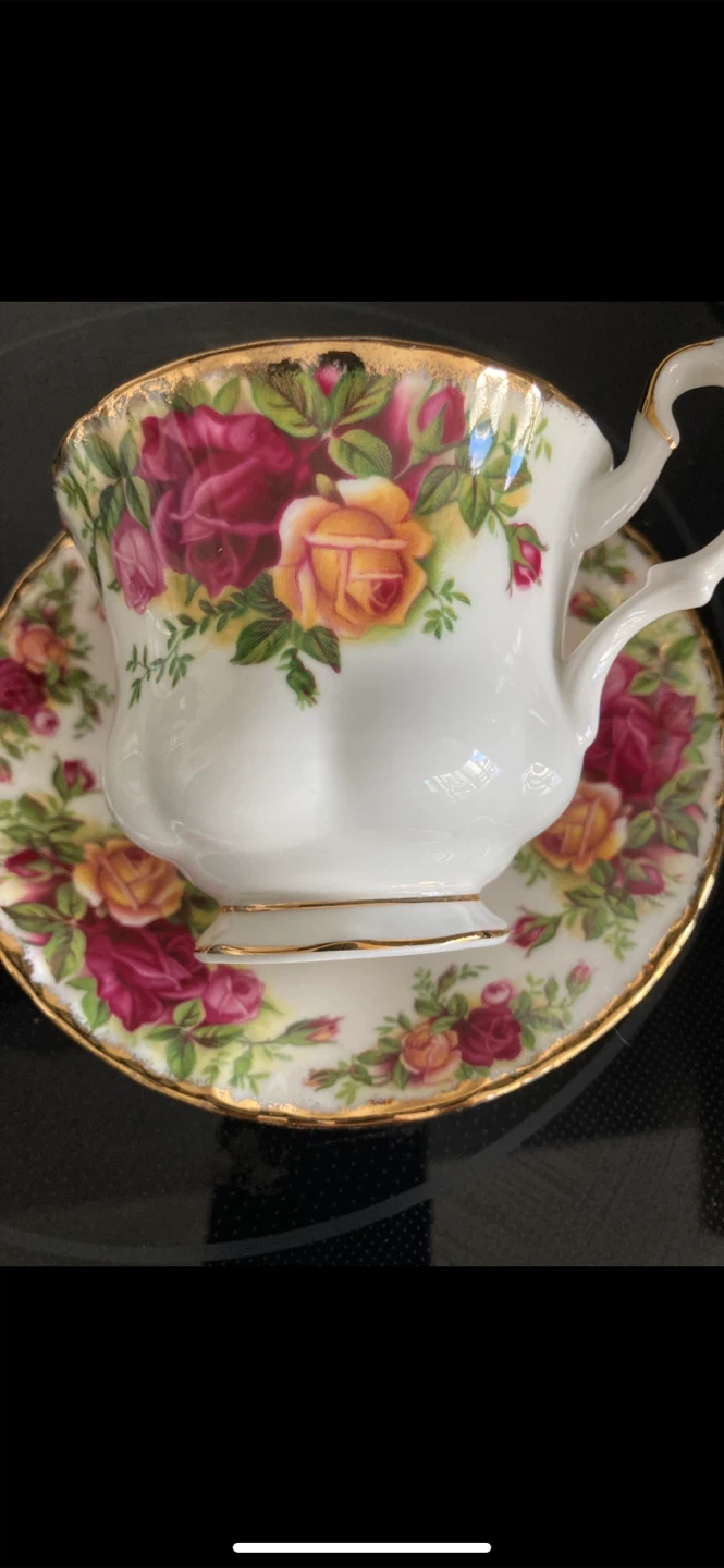 Royal Albert Old Country Roses Dinnerware Set - photo 3