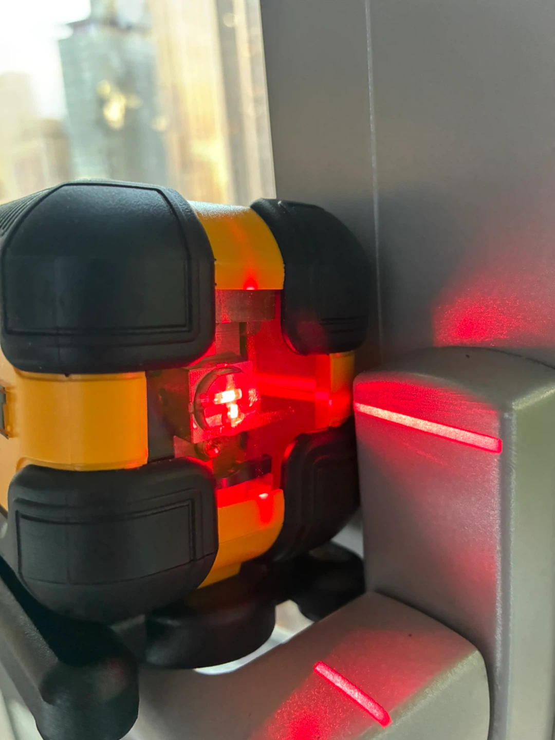 DeWalt Line Laser Tools Easy Mount Measure