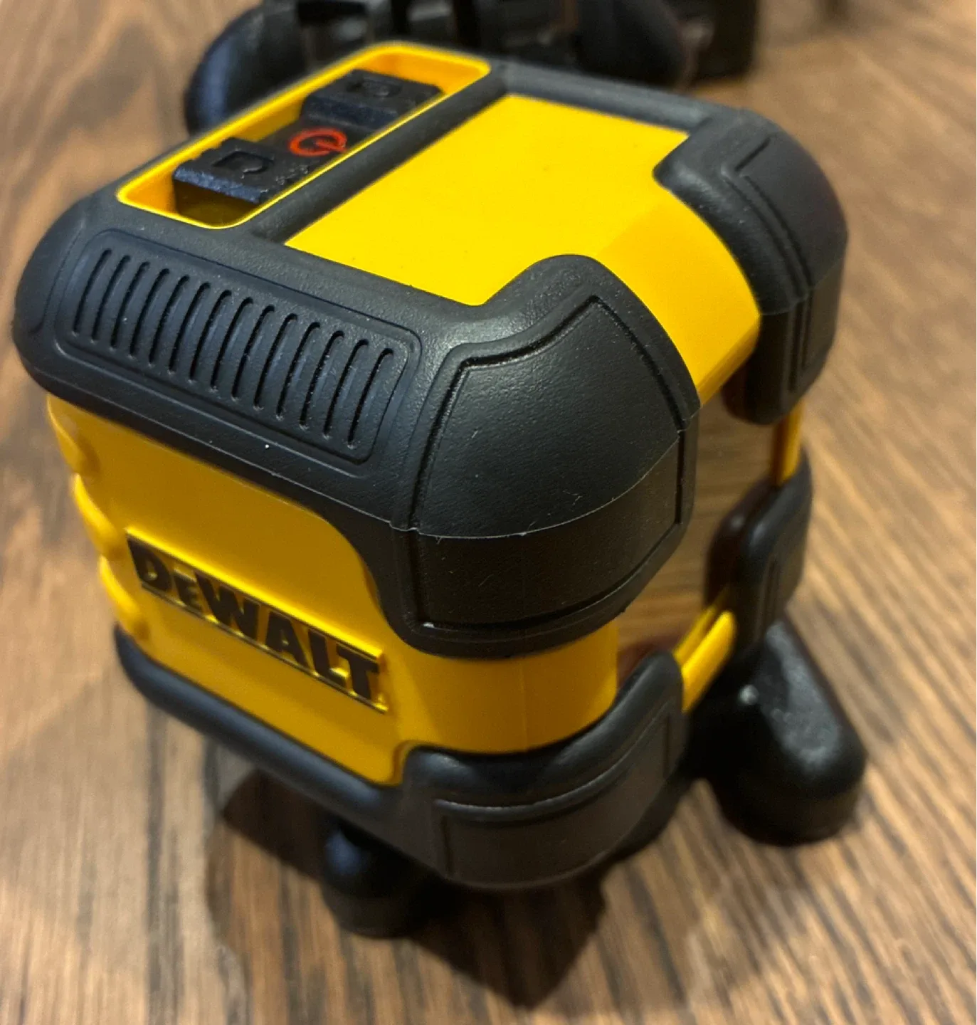 DeWalt Line Laser Tools Easy Mount Measure image indicator(4)