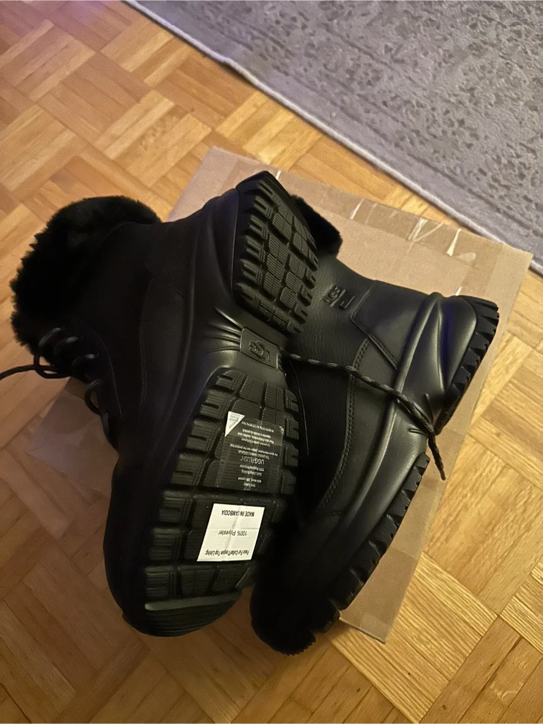 UGG Women's Adirondack III Black Boots image indicator(4)